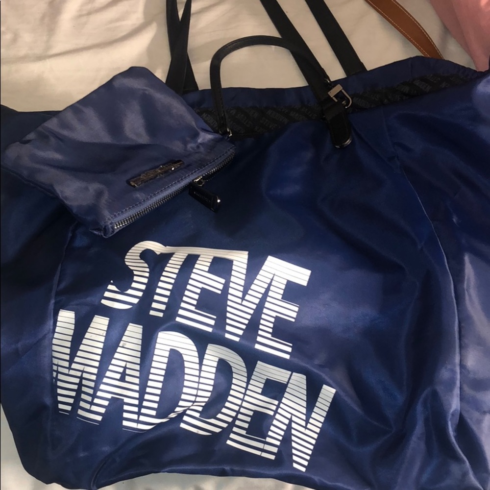 Steve Madden blue shoulder tote